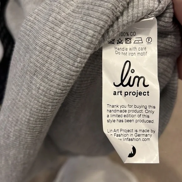 Cute Top - Picture 4 of 4